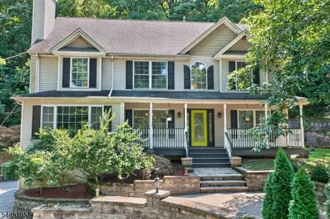 123 Vail Rd, Knowlton Twp, NJ 07832