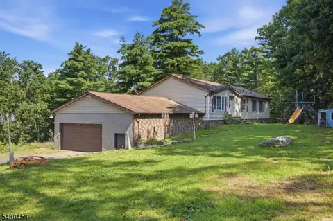 113 Deckertown Tpke, Montague, NJ 07827