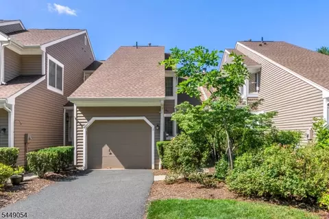 Exterior - 7 Dorset Ln, Bedminster, NJ 07921 photo 2 of 5