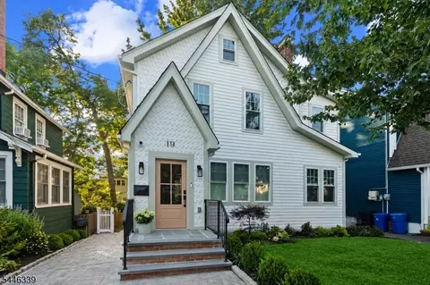 19 Manley Ter, Maplewood, NJ 07040