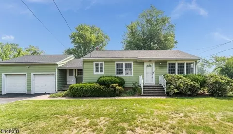 16 Evagrod St, Bridgewater, NJ 08807