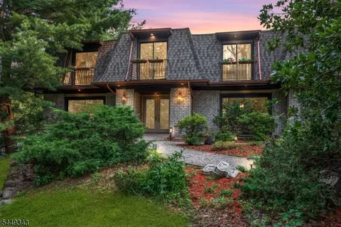 403 New Dover Rd, Colonia, NJ 07067
