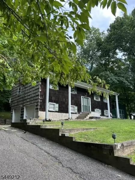 20 Hillsdale Dr, Sussex, NJ 07461