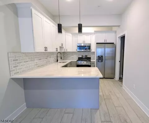 519 54th St, West New York, NJ 07093