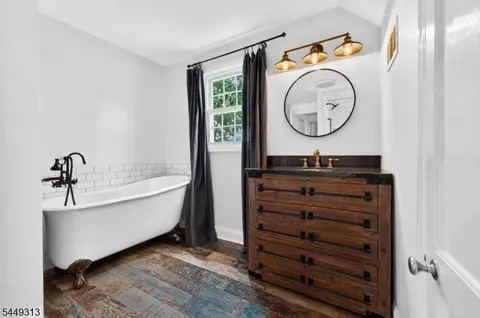 Bath - 85 Ann St, Dover, NJ 07801 photo 2 of 4