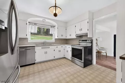 Kitchen - 85 Ann St, Dover, NJ 07801 photo 2 of 4