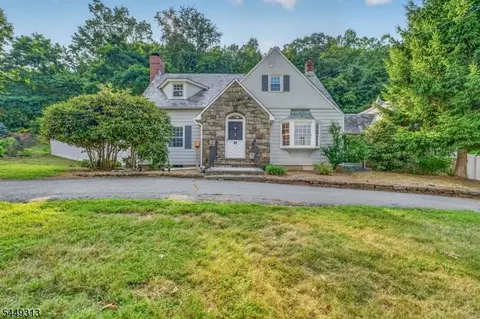 85 Ann St, Dover, NJ 07801