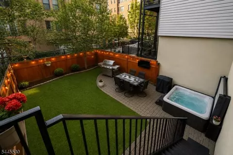 128 Jackson St #2B, Hoboken, NJ 07030