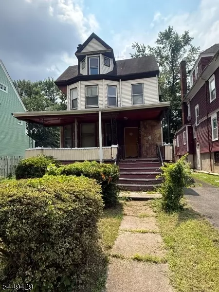 605 Park Ave, East Orange, NJ 07017