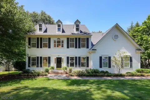 108 Washington Ave, Basking Ridge, NJ 07920