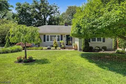 15 Valley Rd, Denville, NJ 07834