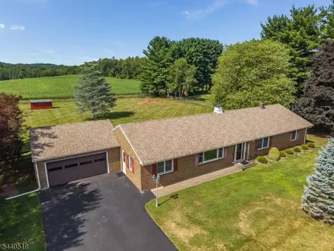 120 Allerton Rd, Annandale, NJ 08801