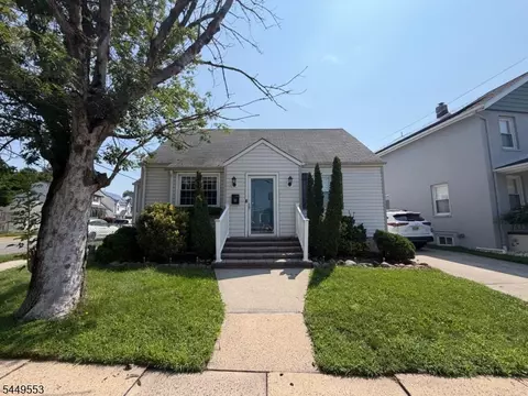 98 Liberty Ave, Woodbridge, NJ 07095