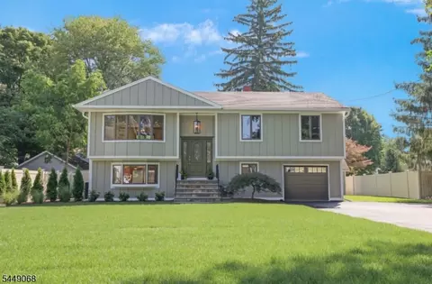 4 4th St, Pequannock Twp, NJ 07440