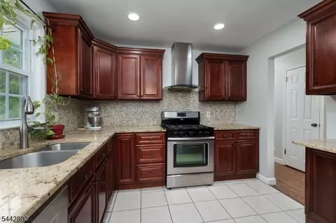 Kitchen - 2025 Oak Tree Rd, Edison, NJ 08820 photo 2 of 2