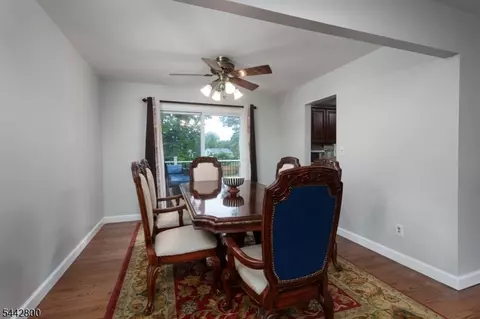 Dining - 2025 Oak Tree Rd, Edison, NJ 08820 photo 2 of 2