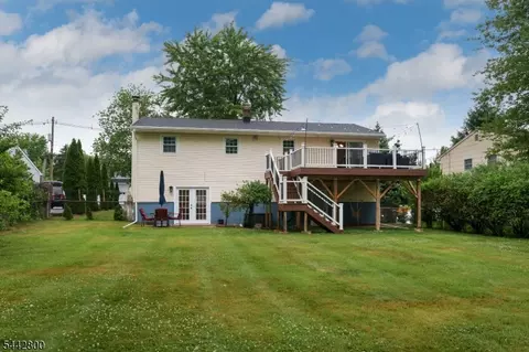 Exterior - 2025 Oak Tree Rd, Edison, NJ 08820 photo 5 of 5