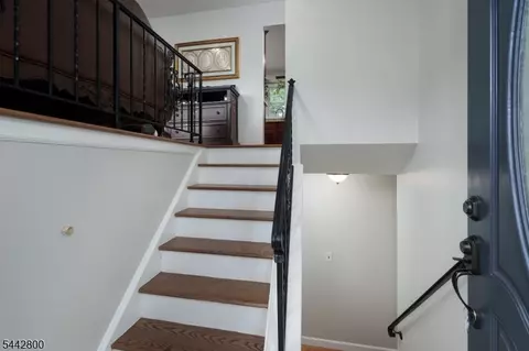 Entry Way - 2025 Oak Tree Rd, Edison, NJ 08820 photo 2 of 2