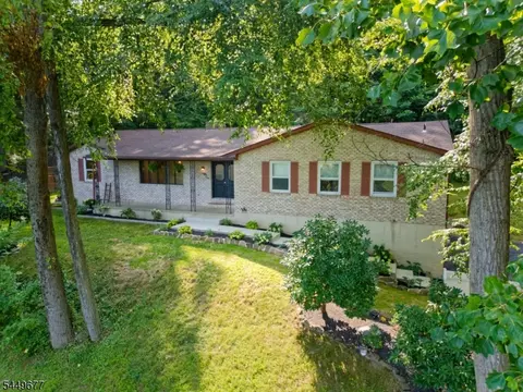 56 Wester Rd, Phillipsburg, NJ 08865
