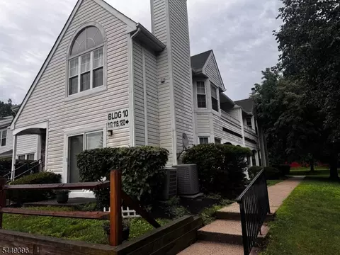 120 Wycombe Pl, Somerset, NJ 08873