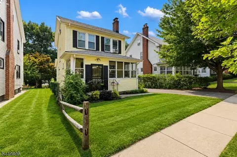 4 James Ct, West Orange, NJ 07052