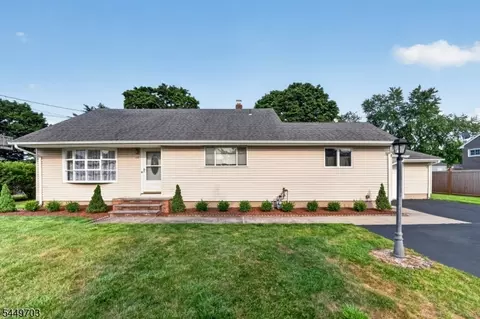 10 Frances Rd, Lincoln Park, NJ 07035