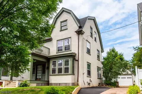 786 Lake St, Newark, NJ 07104