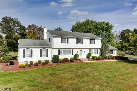 110 Hill Top Ln, Branchburg, NJ 08853