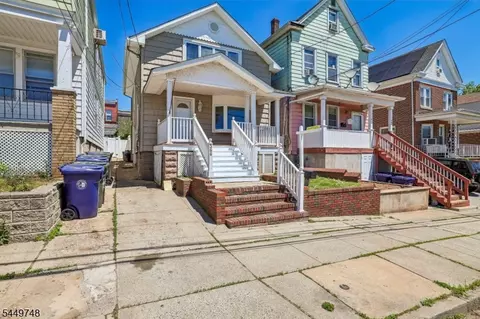 366 Jeffries St, Perth Amboy, NJ 08861