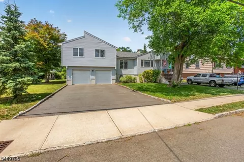 286 Atlantic Dr, Parsippany, NJ 07054