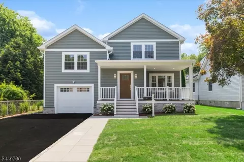 37 Congressional Pkwy, Livingston, NJ 07039