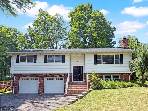 69 Cedar Tree Dr, Highland Lakes, NJ 07422