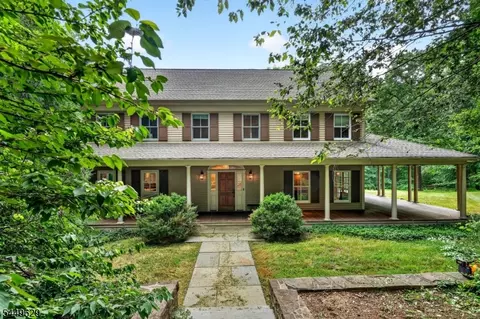 103 Old Driftway Ln, Lebanon, NJ 08833