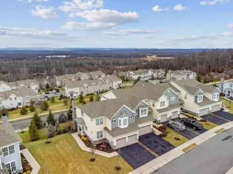 13 Blazingstar Way, Hackettstown, NJ 07840