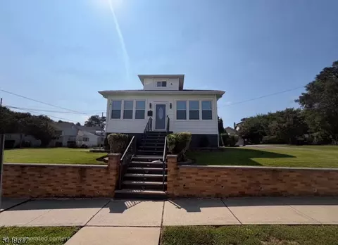 33 Adelaide St, Belleville, NJ 07109