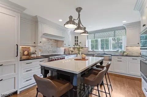 40 Sunnybrook Rd, Basking Ridge, NJ 07920
