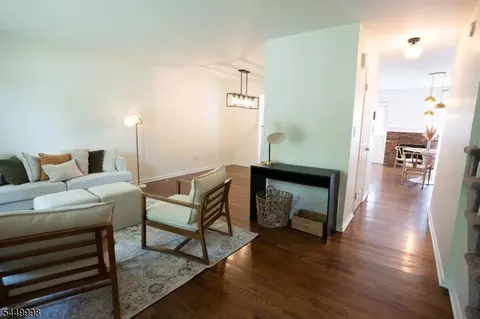 1304 Washington Cmn, Hillsborough, NJ 08844