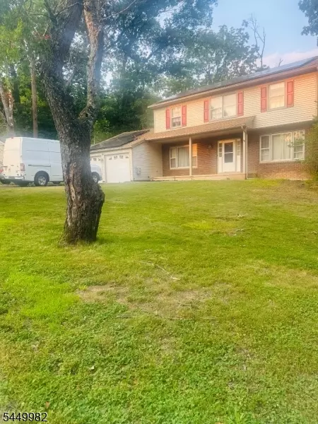 24 Woodland Ter, High Bridge, NJ 08829