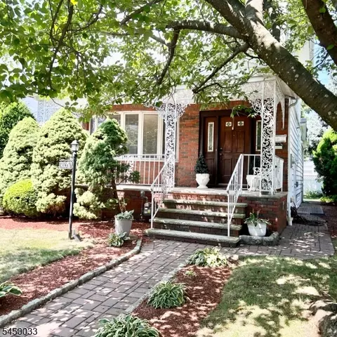 194 Glenwood Rd, Elizabeth, NJ 07208