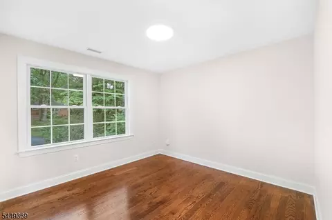 Bedroom - 5 Harrison Dr, Berkeley Heights, NJ 07922 photo 1 of 4