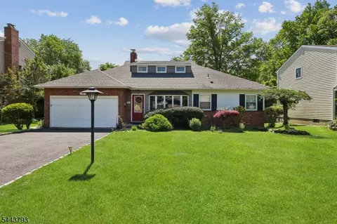 207 Stoughton Ave, Cranford, NJ 07016