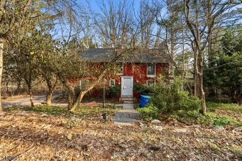 74 Kingwood Stockton Rd, Stockton, NJ 08559