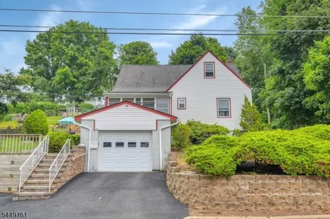 20 Koclas Dr, Netcong, NJ 07857