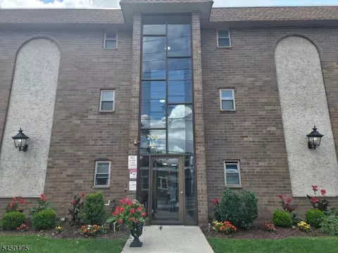 205 Bergen Tpke, Ridgefield Park, NJ 07660