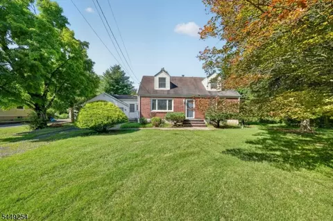 20 Gates Rd, Somerset, NJ 08873