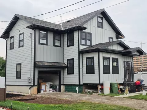 1123 Thompson Ave, Roselle, NJ 07203