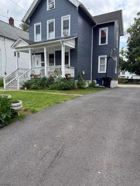 725 W 3rd St, Plainfield, NJ 07060 photo 2