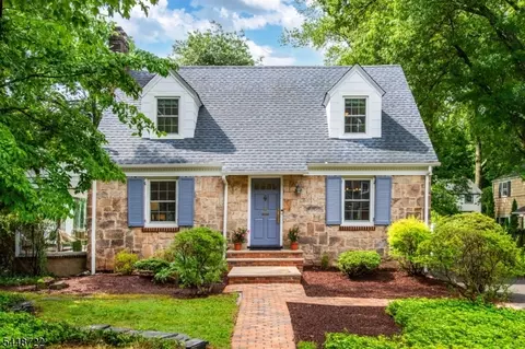 9 Hamilton Ter, Montclair, NJ 07043