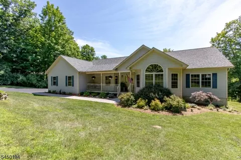 21 Rockport Rd, Wantage, NJ 07461