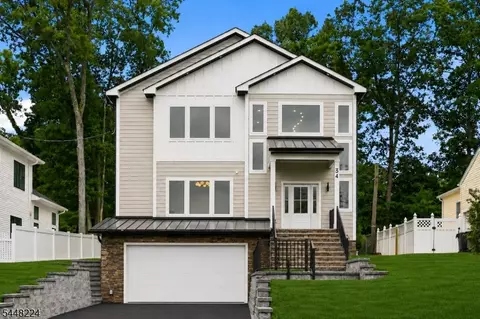34 Crestview Hill Rd, Livingston, NJ 07039